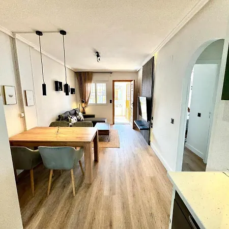 30 Con Solarium Y Piscina Apartment Torrevieja